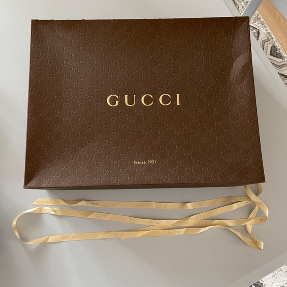 Gucci Hobo Bag Includes Box. - Picture 9 of 10